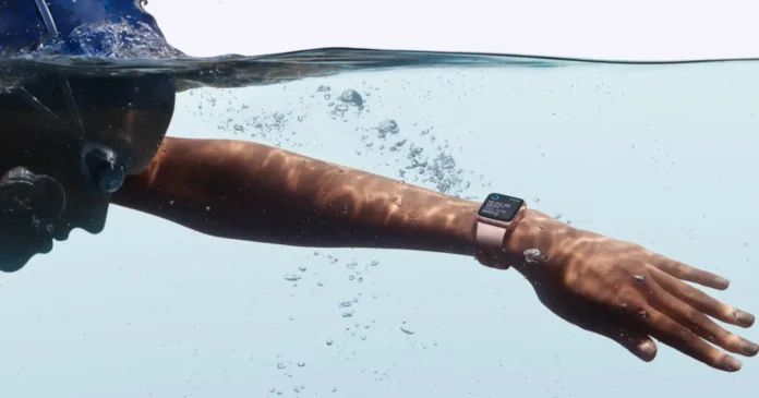 Apple-watch-under-water